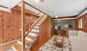 33 S 11TH St, Akron, PA 17501