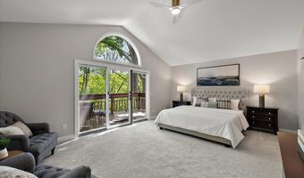 3427 E Dobson Pl, Ann Arbor, MI 48105