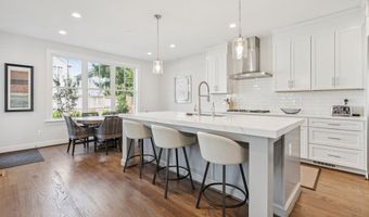 10010 FLEMING Ave, Bethesda, MD 20814