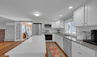 3 Santom St, Auburn, MA 01501