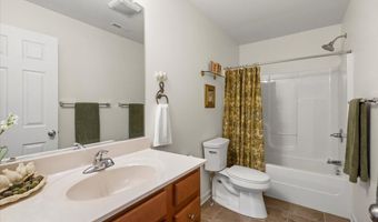 37 Governor Cir, Albany, NY 12208