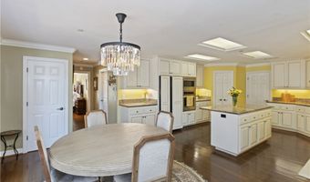 707 S Live Oak Park Rd, Fallbrook, CA 92028