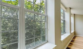 2 School St 334, Lincoln, RI 02802