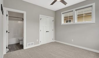 15590 Duck Trail Ln, Apple Valley, MN 55124