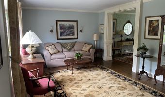 15 Royalwood Ct, Cheshire, CT 06410