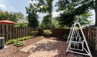 7409 ADAMS PARK Ct, Annandale, VA 22003