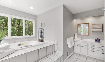 190 Vaughn Hill Rd, Bolton, MA 01740