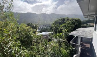 920 Leighton St, Honolulu, HI 96821