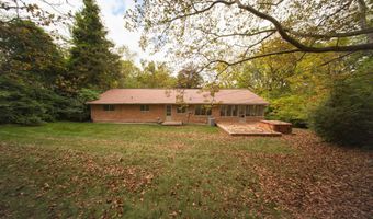 1365 Chalmers Dr, Ann Arbor, MI 48104