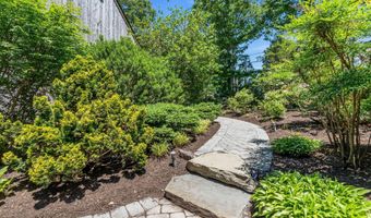 267 E Highland Ave, Atlantic Highlands, NJ 07716
