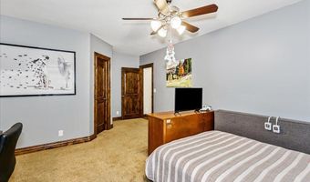 1302 E Bluestem Ct, Andover, KS 67002