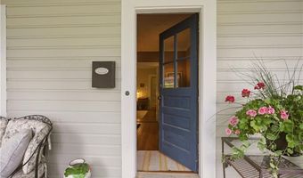 30 Boulevard, Middletown, RI 02842