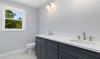 28 Cassidy Trl, Coventry, RI 02816