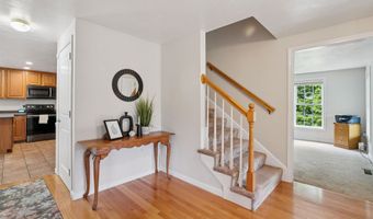 60 Lady Slipper Ln, Chester, NH 03036
