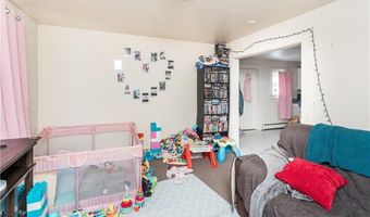 176 RAILROAD St, Lincoln, RI 02838