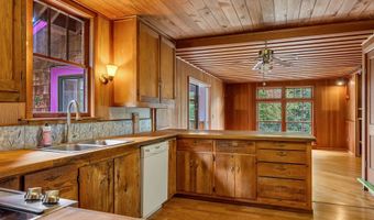 44072 Anderson Ln, Astoria, OR 97103