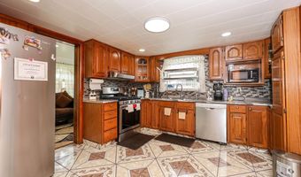 304 Oak St, Angola, IN 46703
