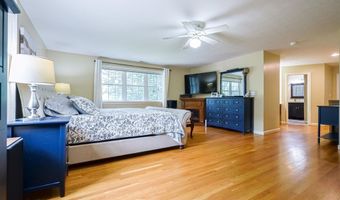 9 Taconic Dr, Amherst, NH 03031