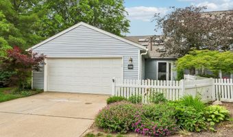 838 Lynnhaven Ln, Akron, OH 44313