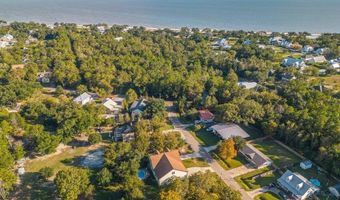 13 Chantilly Ter, Bay St. Louis, MS 39520