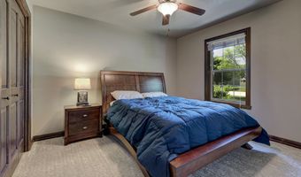 4800 N INDIGO Ln, Appleton, WI 54913