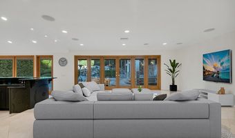 4446 Hayvenhurst Ave, Encino, CA 91436