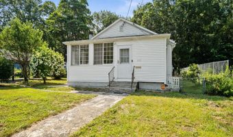 117 E Pershing St, Bloomfield, CT 06002