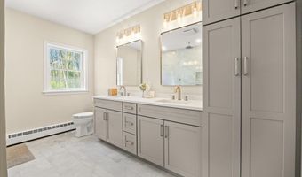 2 Boulder Rd, Bourne, MA 02532