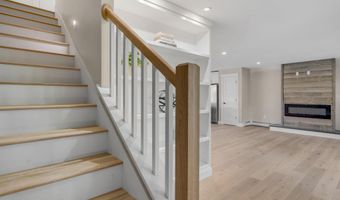 52 Woodbrey Ln, Standish, ME 04084
