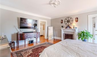 1291 Narragansett Blvd 4, Cranston, RI 02905
