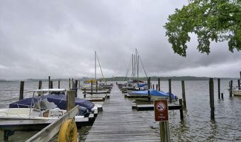 6631 WAKEFIELD Dr 319, Alexandria, VA 22307