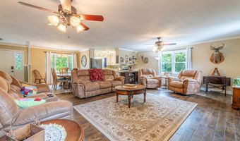 2001 Meadowlark Ln, Albertville, AL 35951