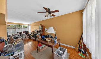 178 W SHELLEY Dr, Claymont, DE 19703