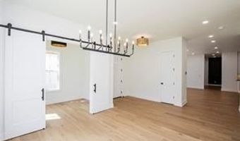3406 Scoggins Rd, Bentonville, AR 72713