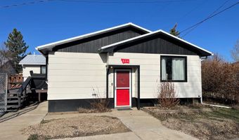 514 3rd St W, Chester, MT 59522