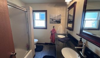 203 3rd Ave SW, Bowman, ND 58623