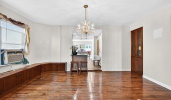 28 Willow St, Bayonne, NJ 07002