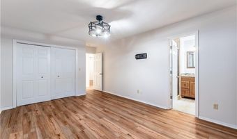 17 Mellor Ln, Bella Vista, AR 72715