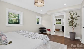 3617 Woodleaf Rd, Charlotte, NC 28205