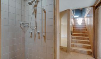 26 La Canada Rd, Arroyo Seco, NM 87514