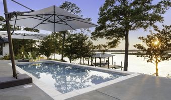 927 N Shore Dr, Biloxi, MS 39532