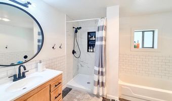 333 CLARK Dr, Aztec, NM 87410