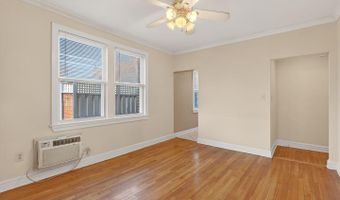 1820 SWANN St NW #303, Washington, DC 20009