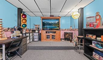 5869 Beechwood Ave, Alliance, OH 44601