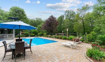 375 Franklin Rd, Coventry, RI 02816