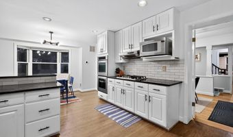 9302 W PARKHILL Dr, Bethesda, MD 20814