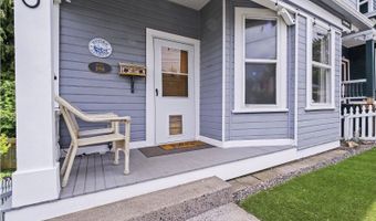 590 17TH St, Astoria, OR 97103