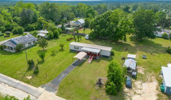 1749 Carolina St, Alford, FL 32420