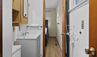 9 Kiefer Ct, Beech Grove, IN 46107