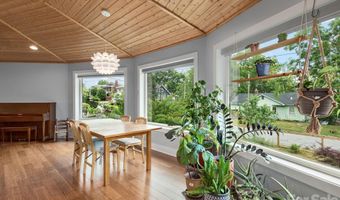 63 Beverly Rd W, Asheville, NC 28806